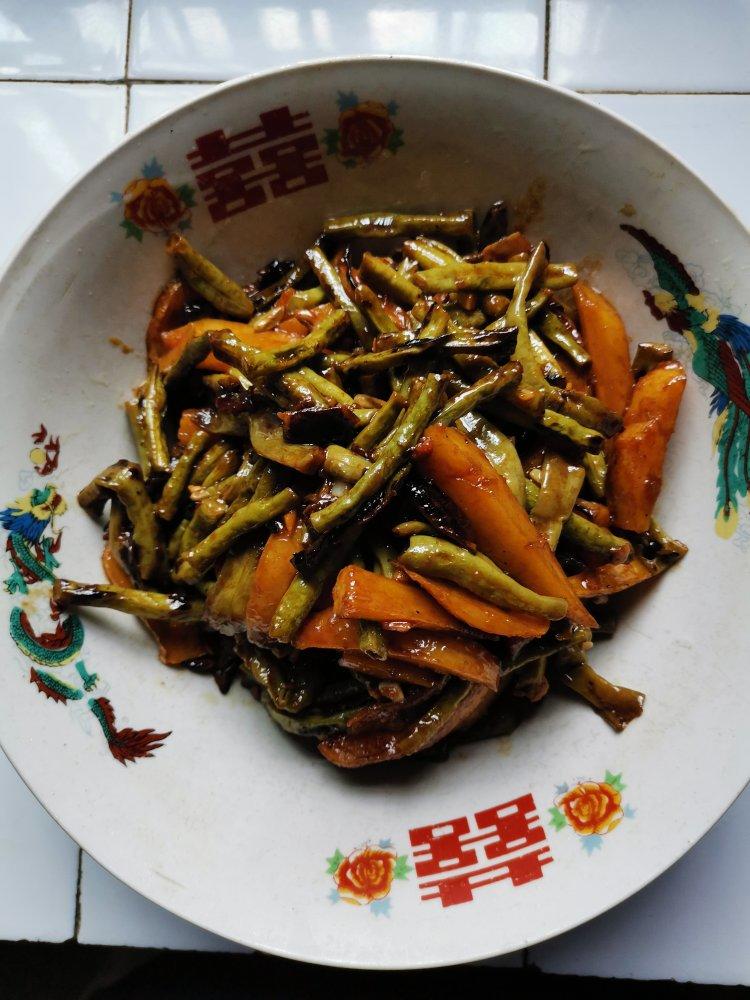 豆角炖土豆条