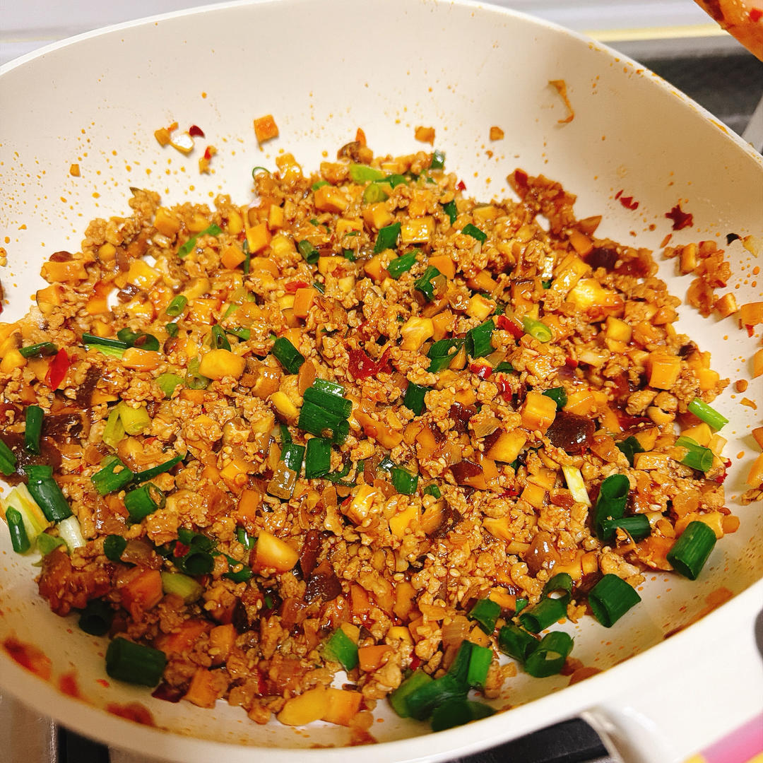 万能香菇肉酱下饭酱，香菇肉酱面，香菇肉酱盖饭