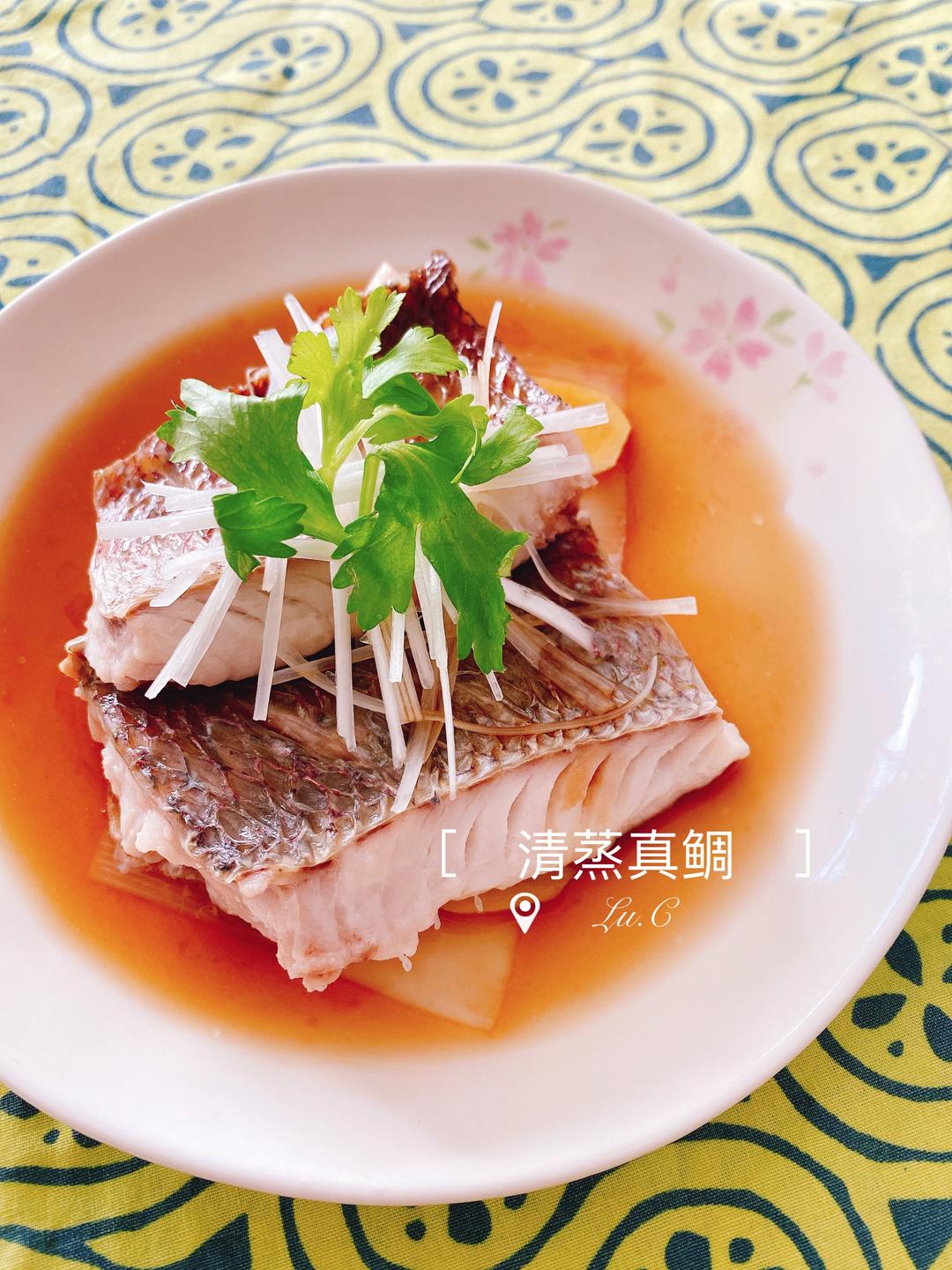 步骤图 真鲷料理 真鲷两吃part1清蒸真鲷 推荐第一次入手吃原味先 爱妻便当主菜 的做法 真鲷料理 真鲷两吃part1清蒸真鲷 推荐第一次入手吃原味先 爱妻便当主菜 的做法步骤 蒸 下厨房