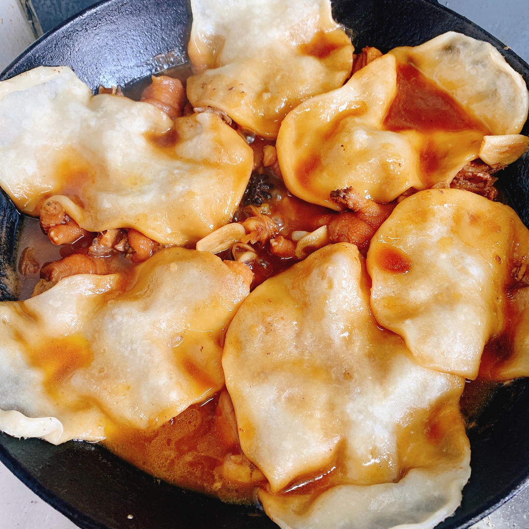 地锅鸡，教你贴饼子好吃的小技巧~