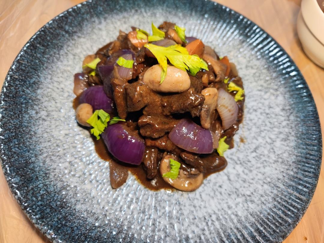 勃艮第红酒炖牛肉