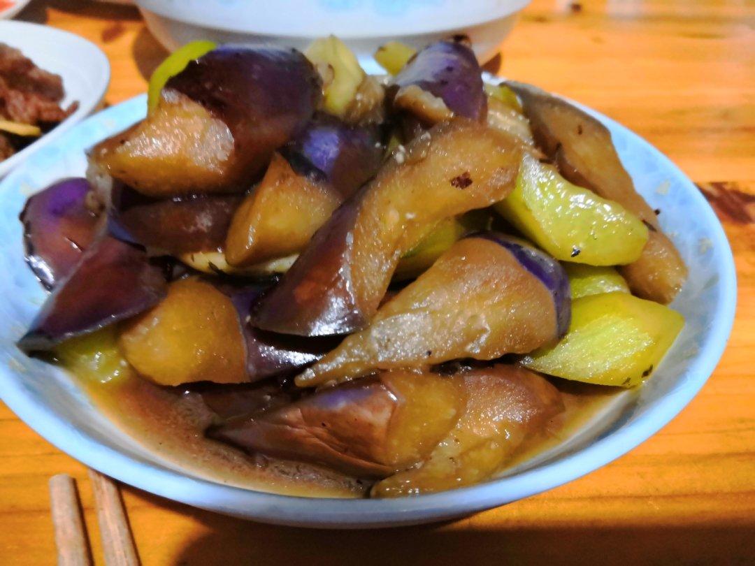 黄瓜烧茄子