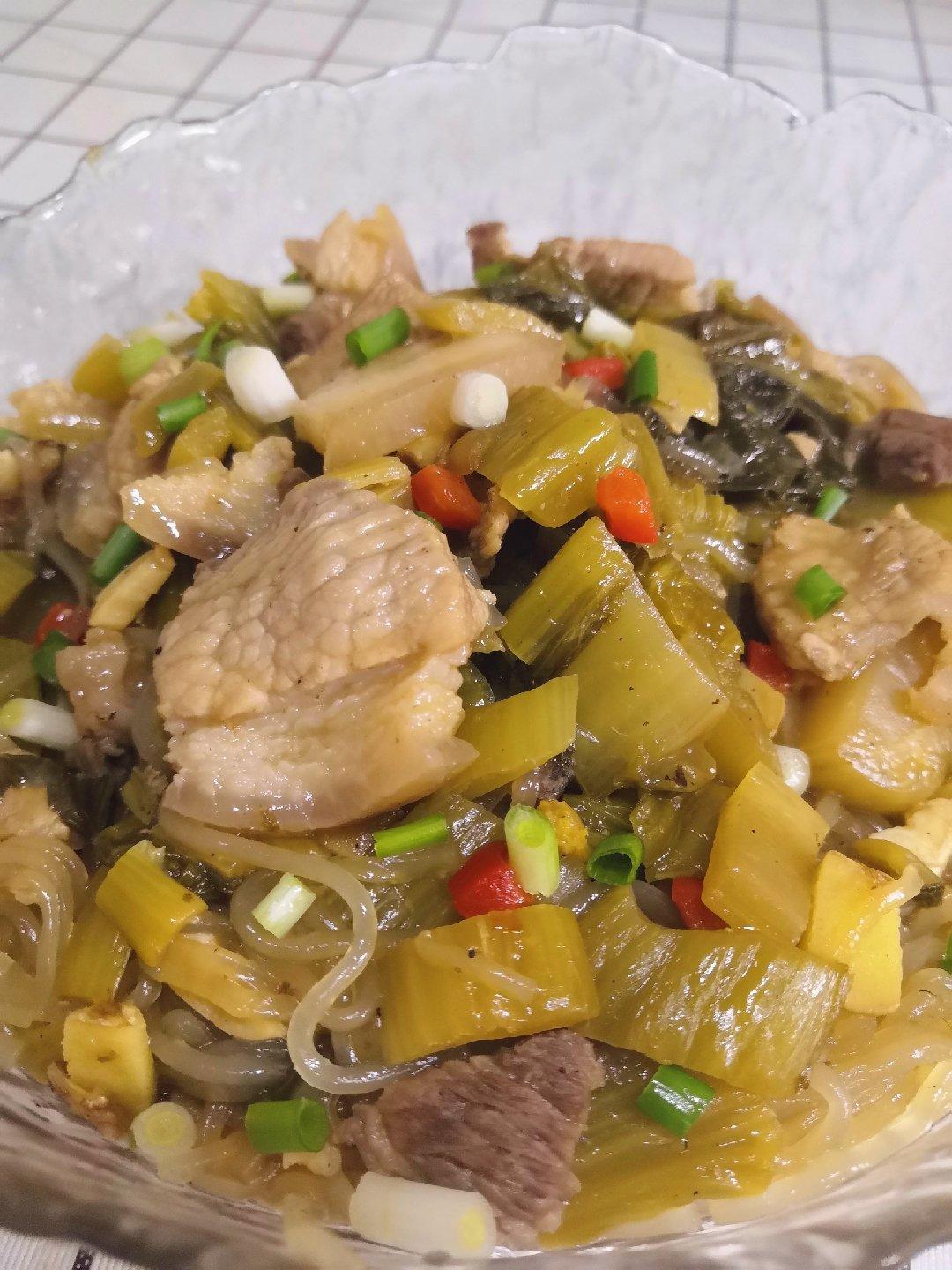 东北酸菜猪肉炖粉条
