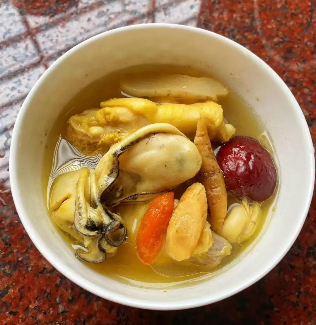 生蚝玉竹土鸡汤