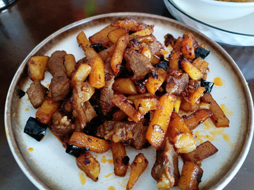 香辣孜然土豆牛肉粒，这么做巨巨巨好吃！！