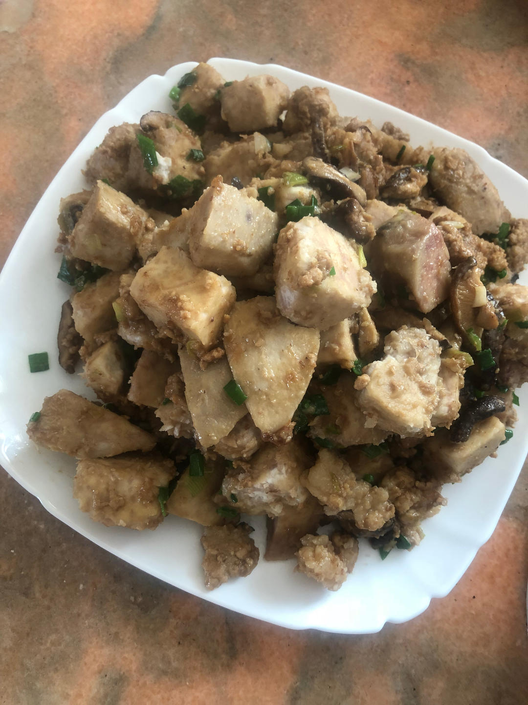 香菇肉末焖香芋(宝贝最喜欢吃的菜之一)