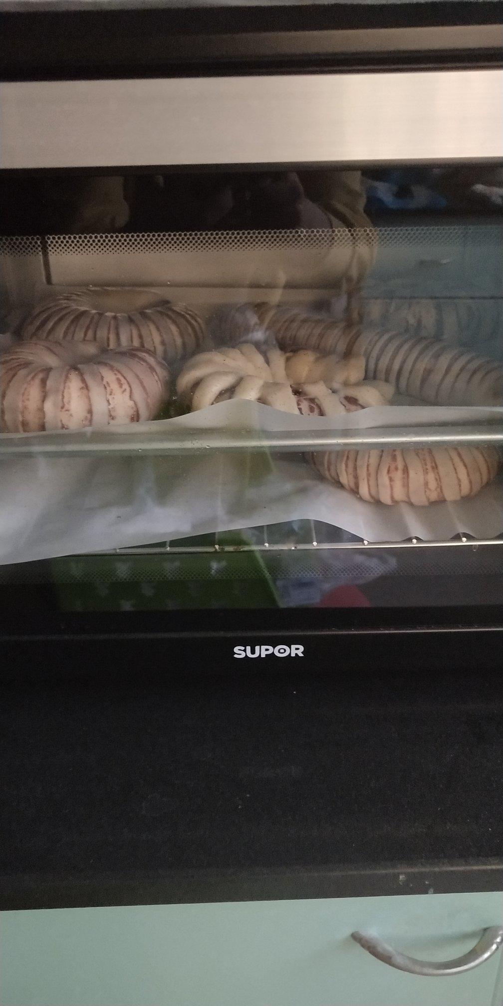 简单易学的红豆沙面包圈
