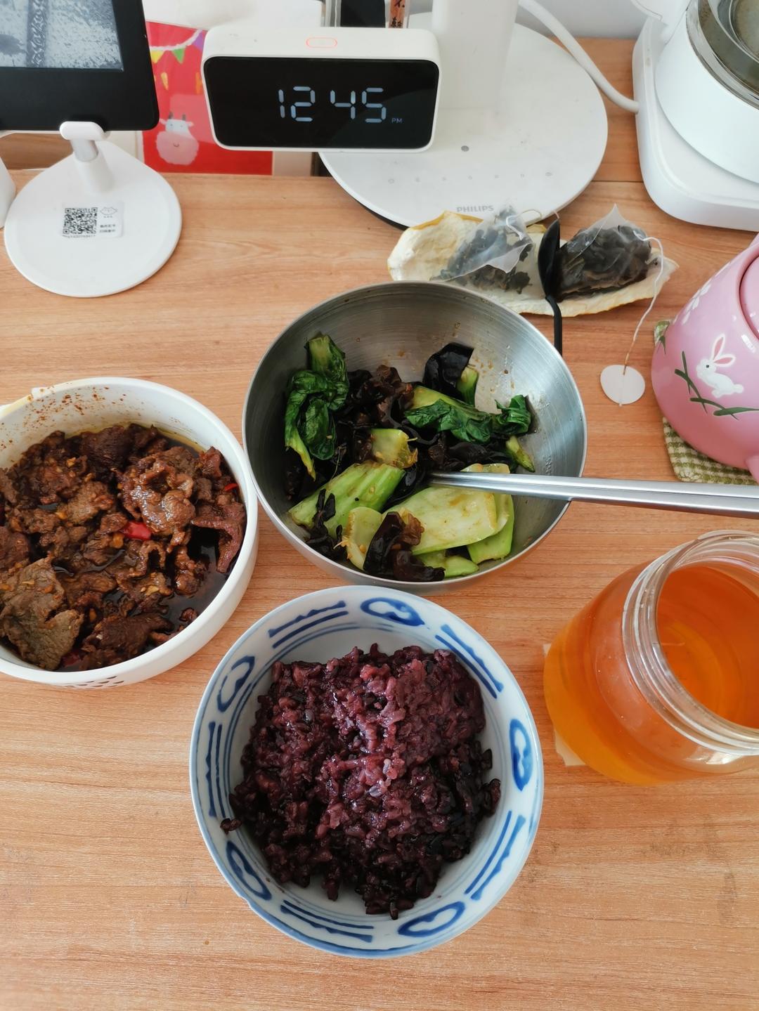 小炒黄牛肉
