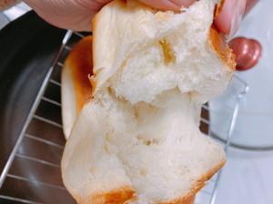 跟做的奶油哈斯面包的做法 步骤7