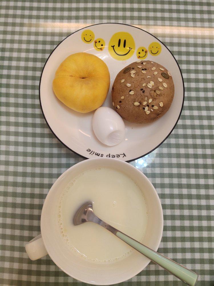 豆角肉馅儿/豆角鸡蛋馅儿烫面蒸饺（1），荤素都好吃