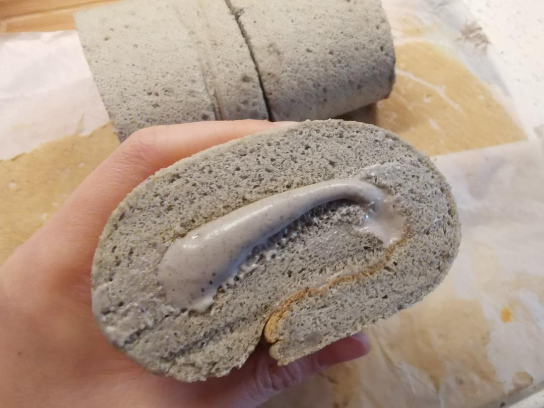 黑芝麻蛋糕卷
