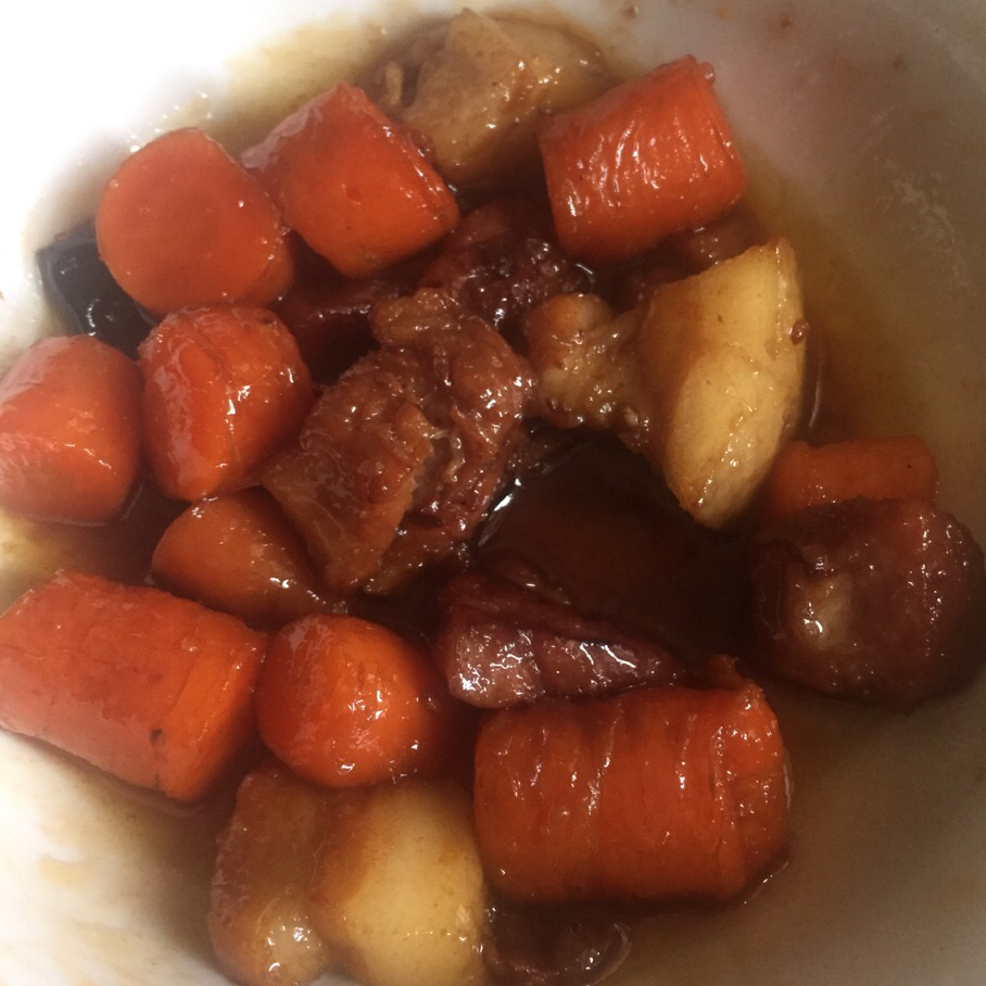 土豆胡萝卜红烧肉