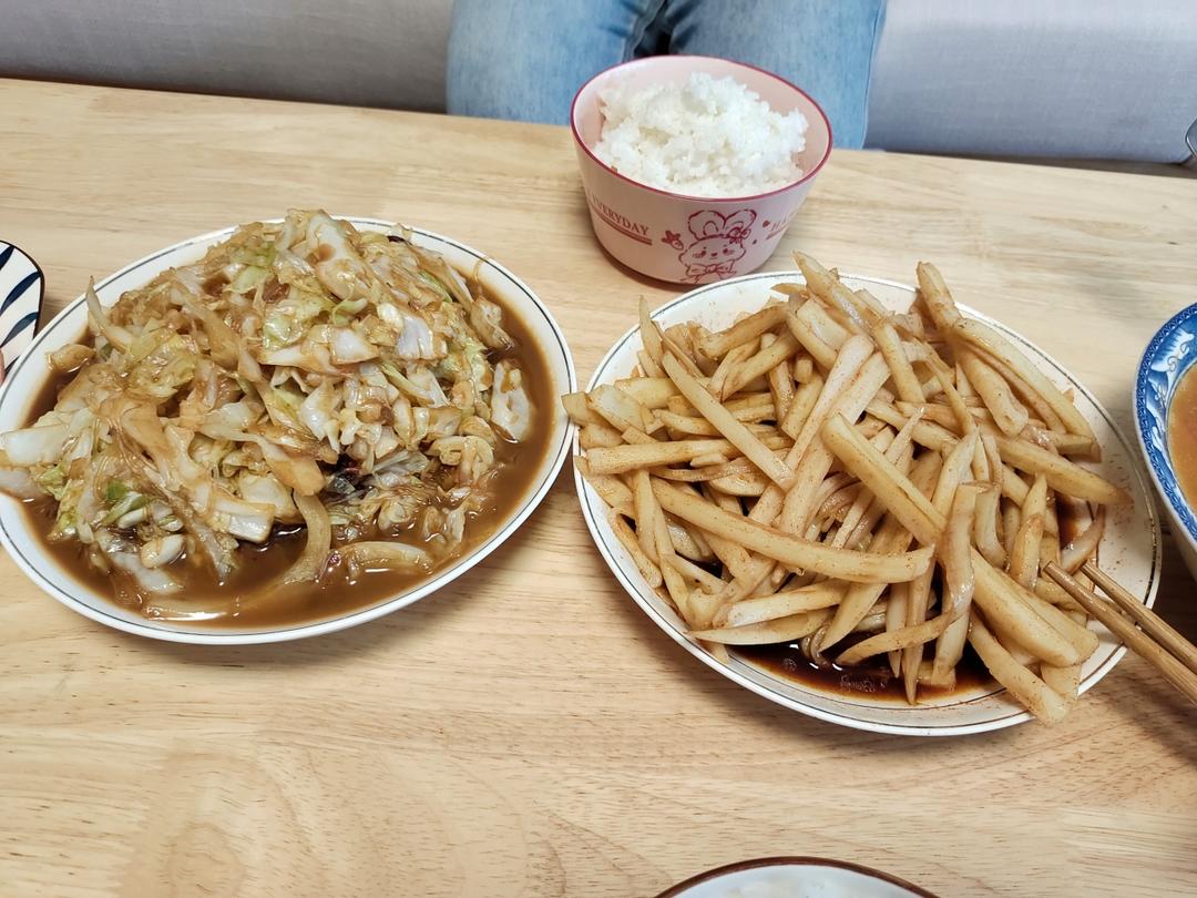 最近爱吃粉丝粉条～包菜炒粉丝