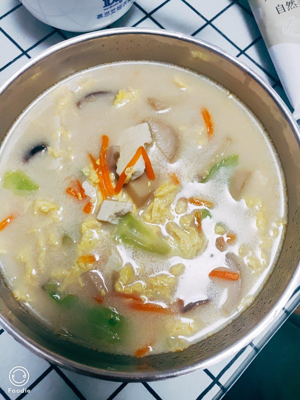 鲜美杂菇白菜汤