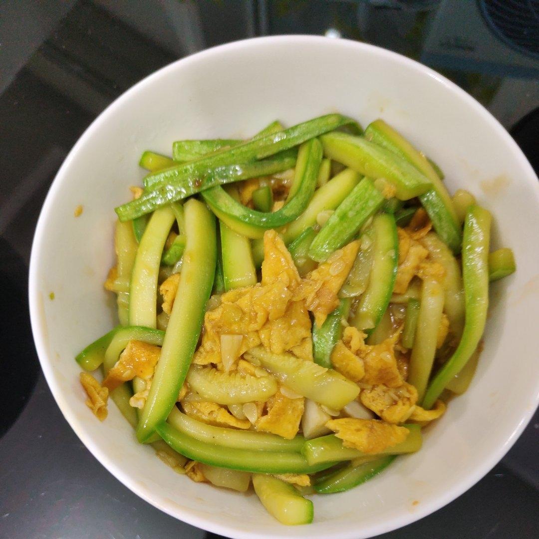 西葫芦怎么做爽脆可口还下饭？