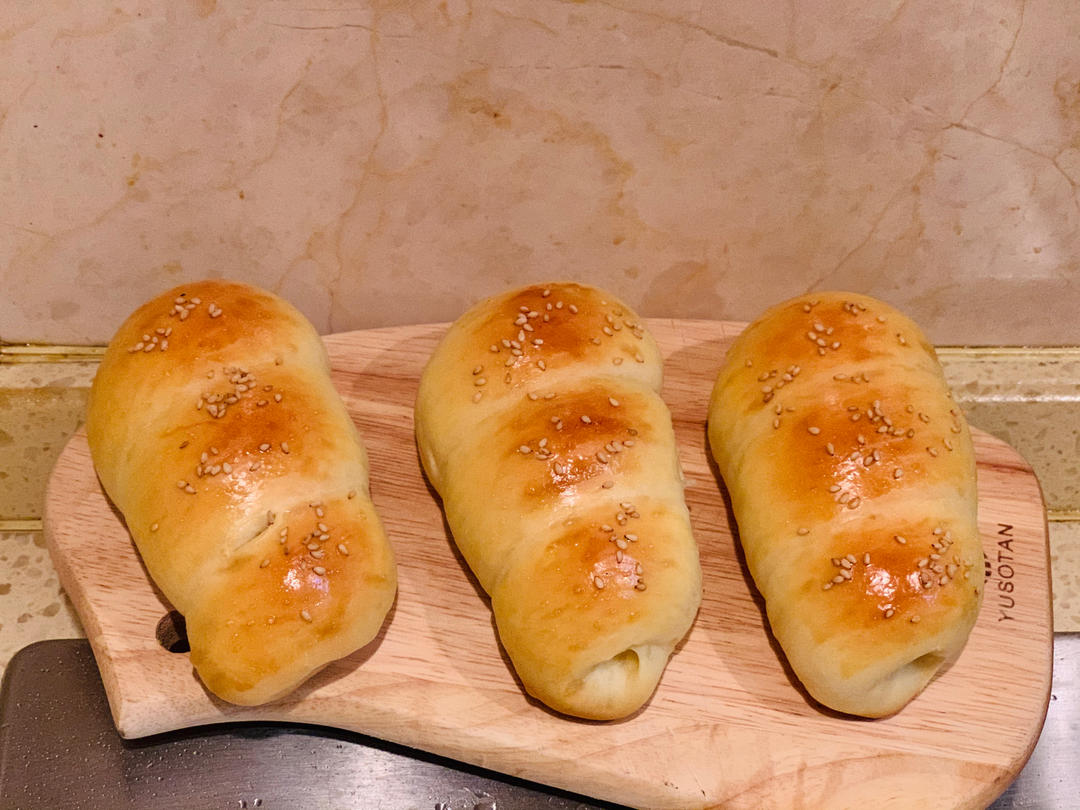 古早经典的火腿肠仔包