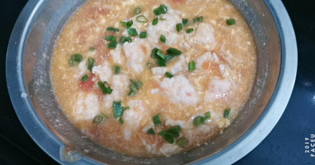 【番茄酸汤虾滑】