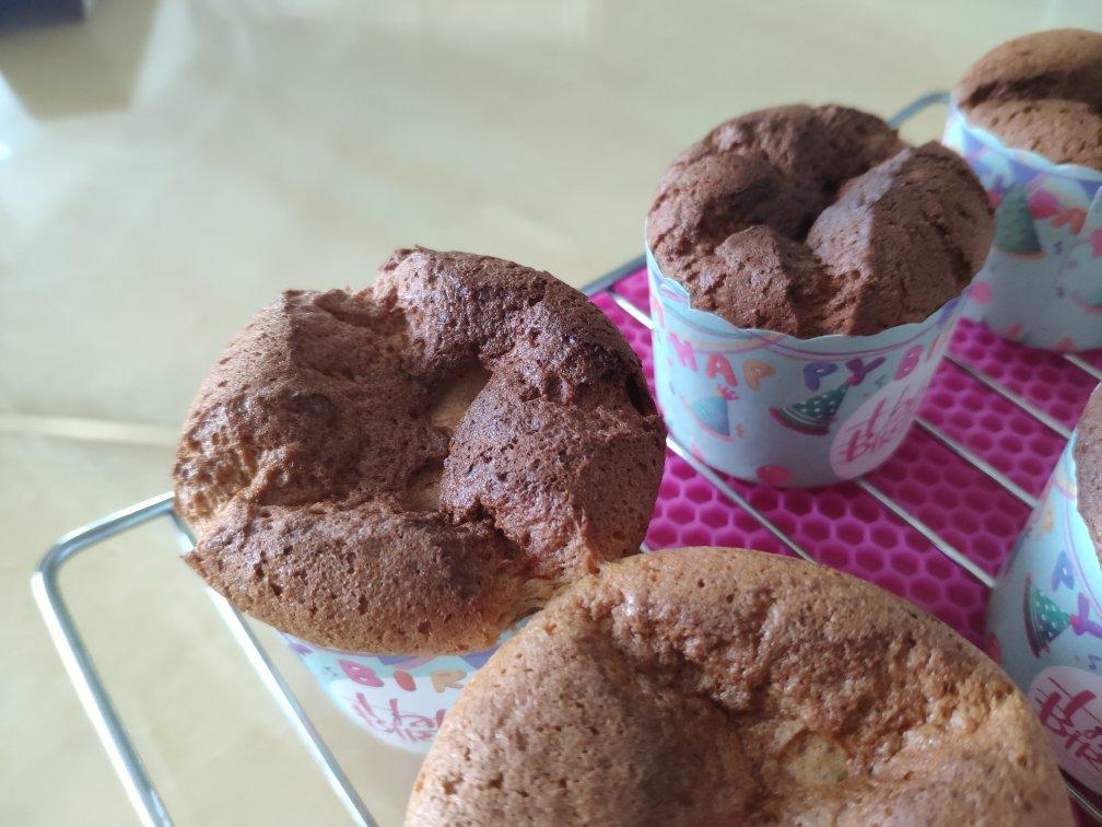 青井老师的焦糖戚风蛋糕