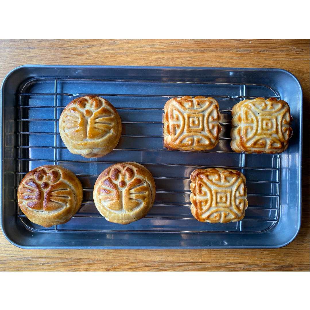 广式月饼—蛋黄莲蓉月饼