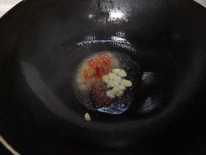 爆炒海参的做法 步骤3