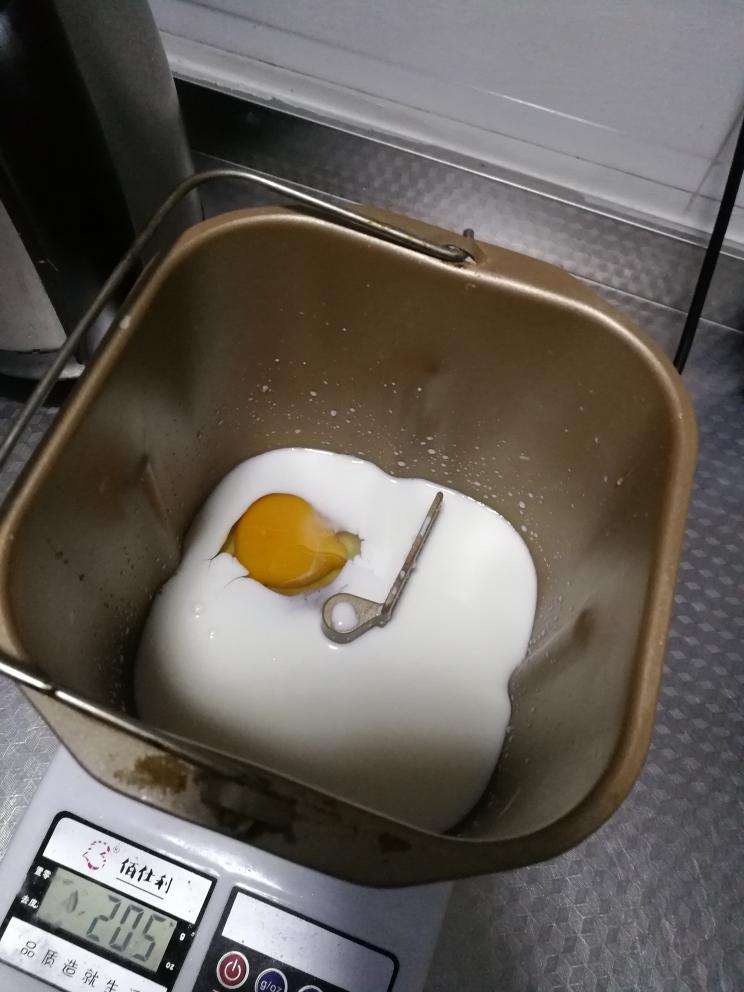 纯奶手撕吐司的做法 步骤1