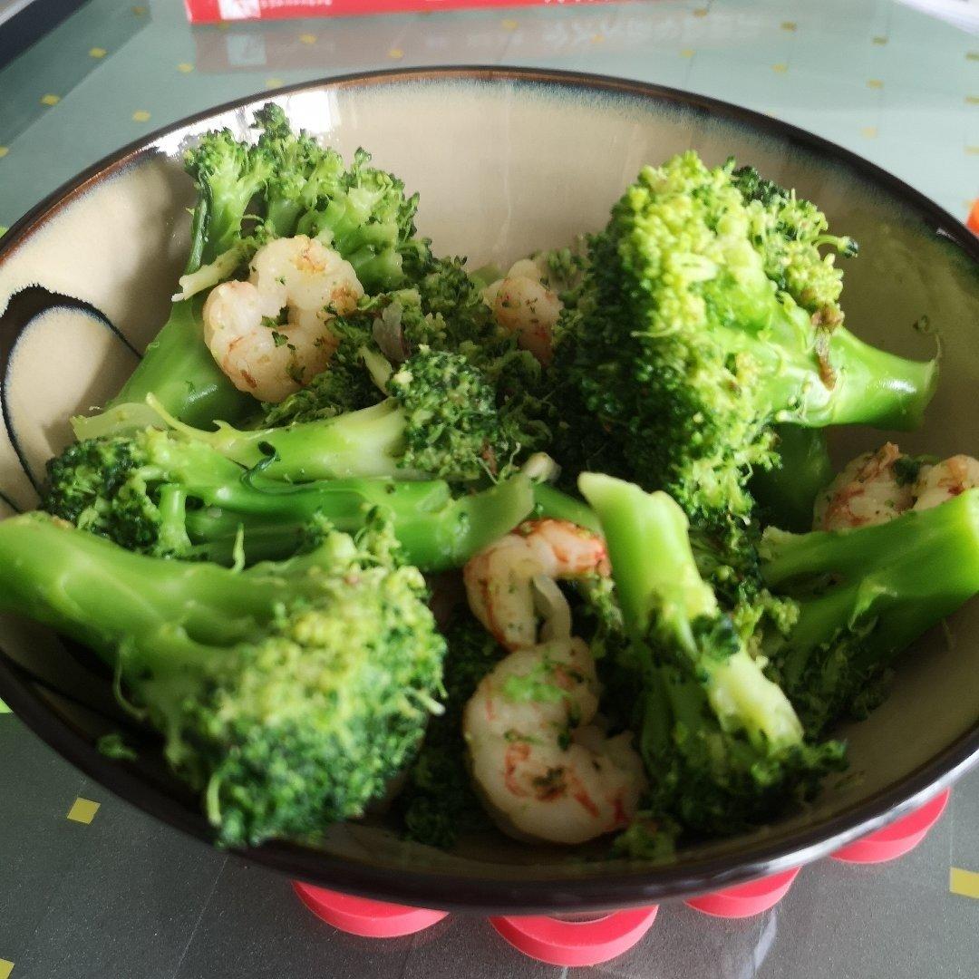 虾仁炒西兰花
