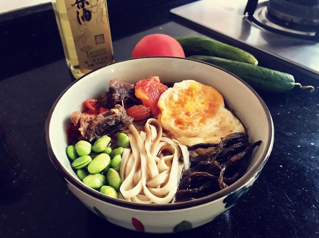 西红柿浓汤牛肉面
