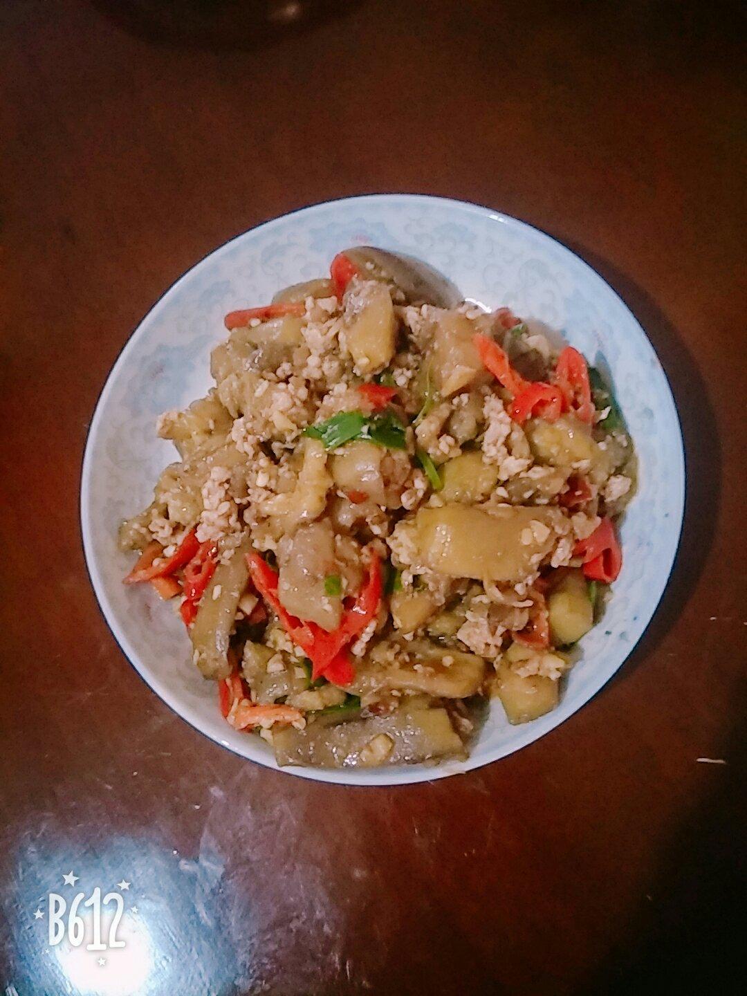 酱香肉末烧茄子