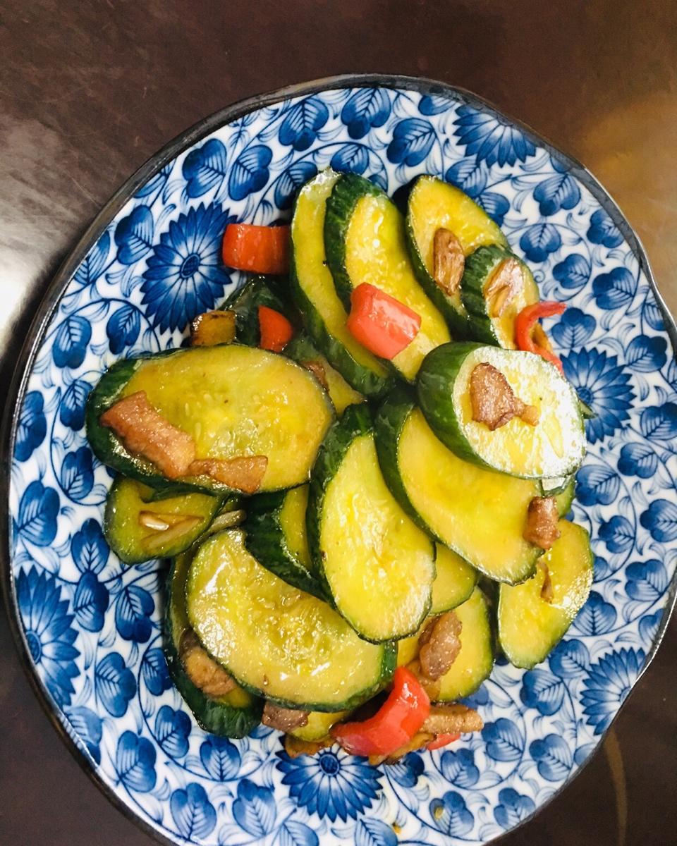 厨师长教你：“脆青瓜炒肉”的家常做法，爽脆的口感另一番感受