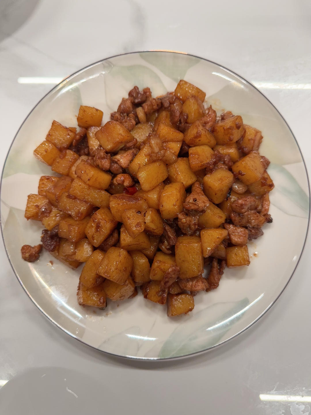 超级好吃简单的土豆丁炒肉