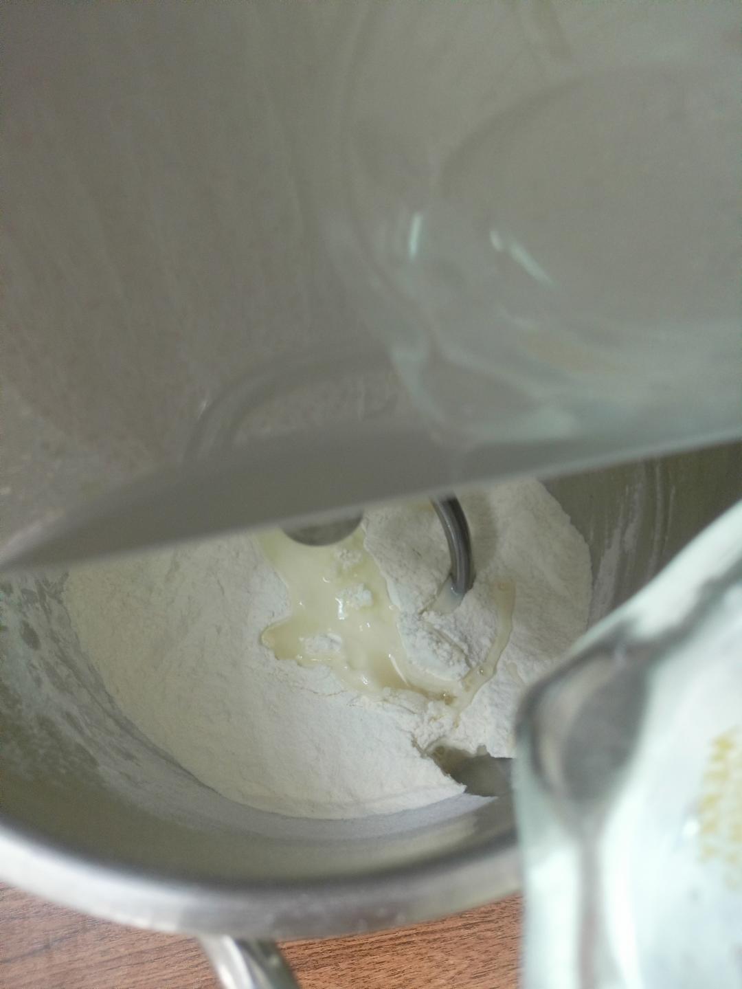 纯奶手撕吐司的做法 步骤1