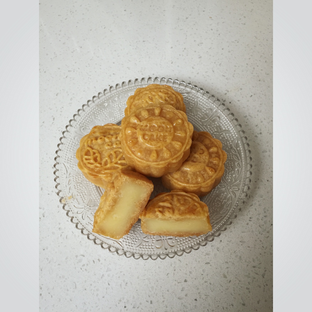 广式月饼——蛋黄莲蓉月饼