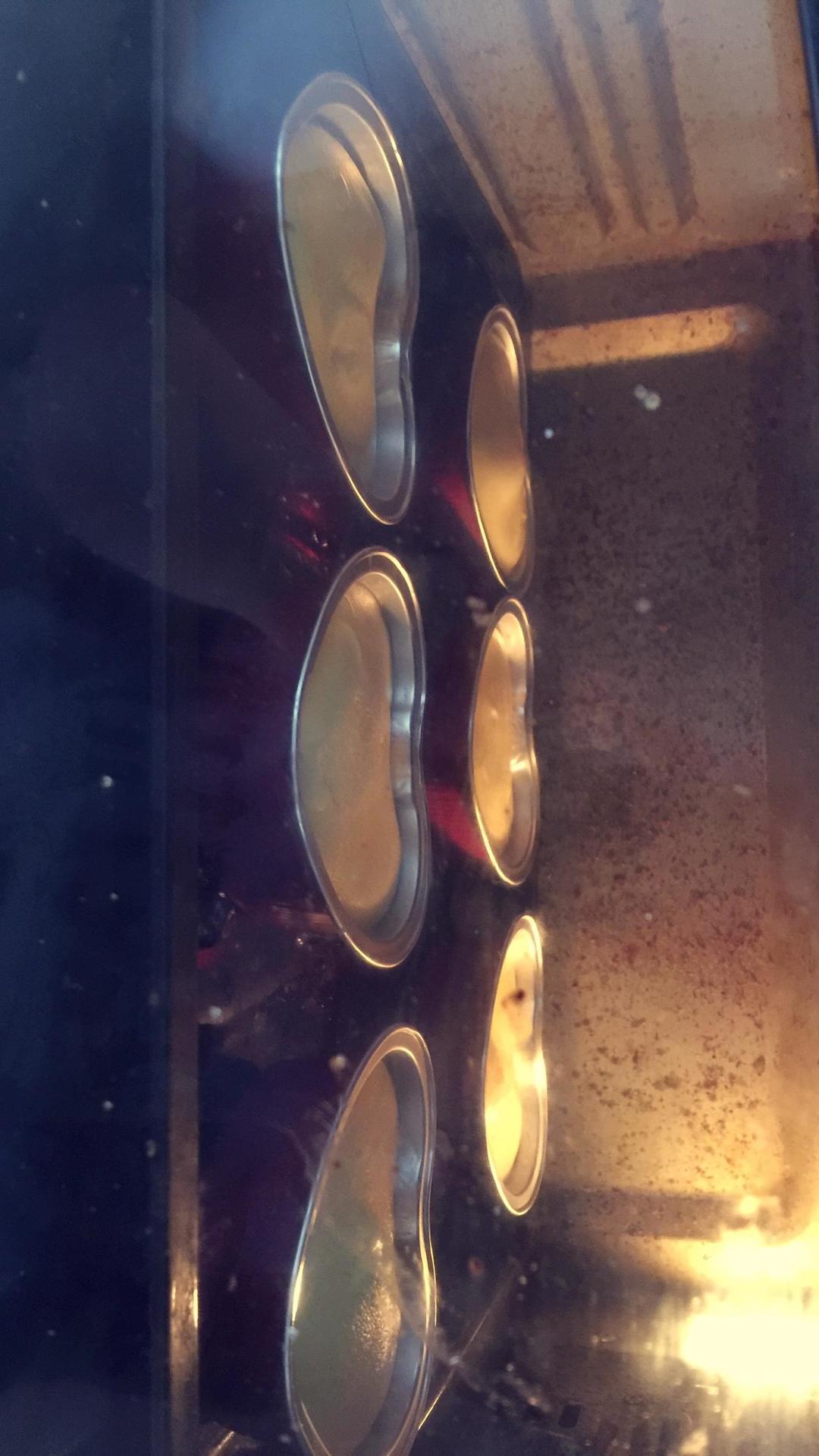 配方超级简单的焦糖炖蛋，鸡蛋布丁的做法 步骤4