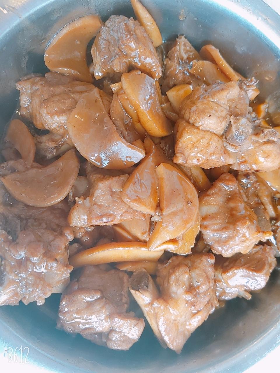 杏鲍菇红烧排骨