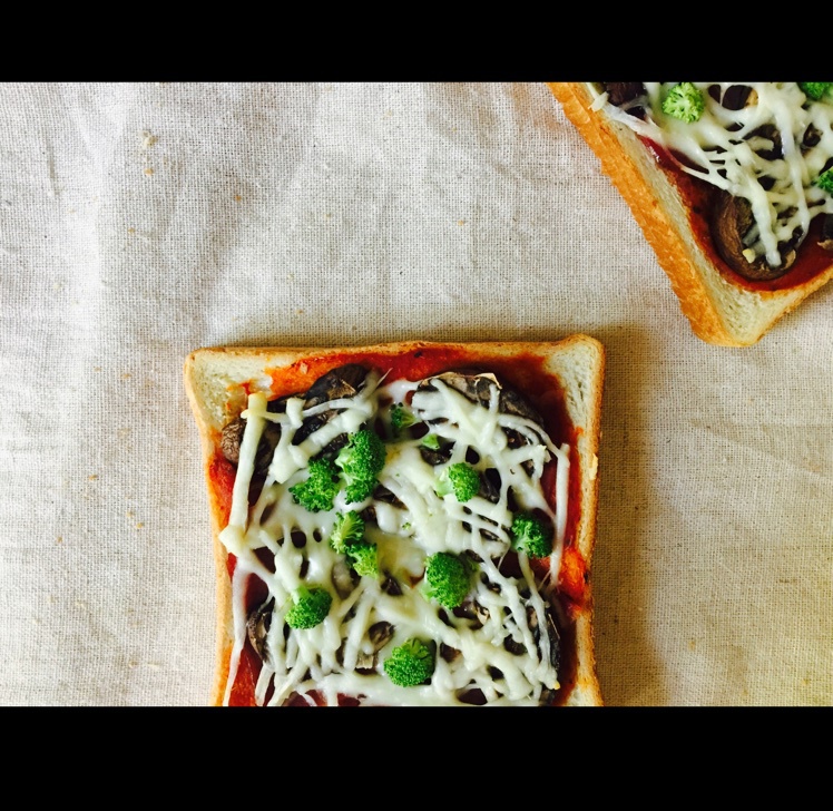 培根蛋披萨土司