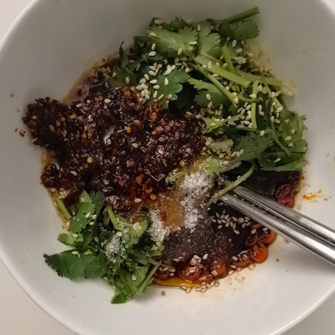 全網(wǎng)最佳減肥美食:涼拌合萊的做法 步驟4