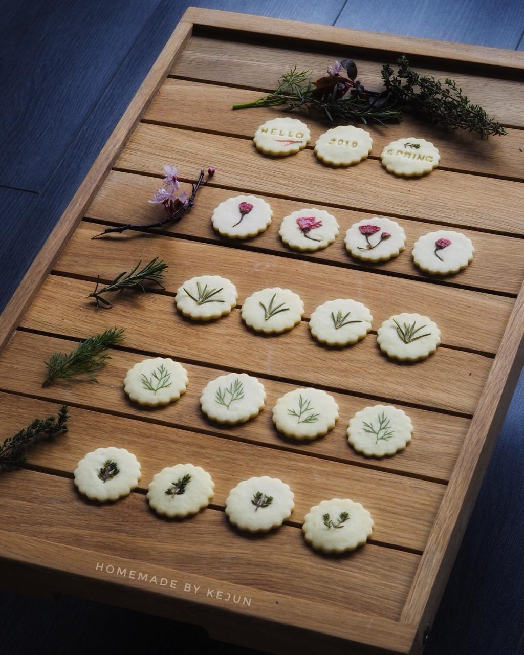 春日樱花薄曲奇饼干