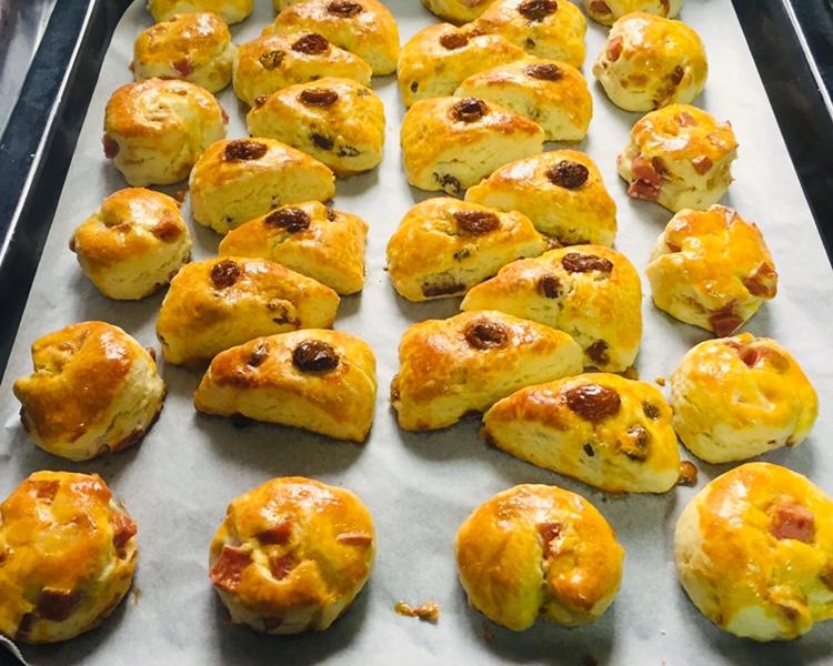 咸甜两种口味的淡奶油司康（250ml淡奶油完美用法）的做法