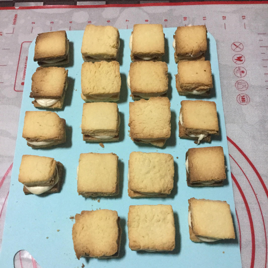 乳酪奶油夹心酥饼（芝士夹心饼干）