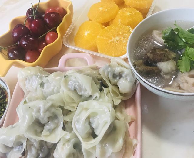 鲜虾芹菜香菇猪肉饺的做法