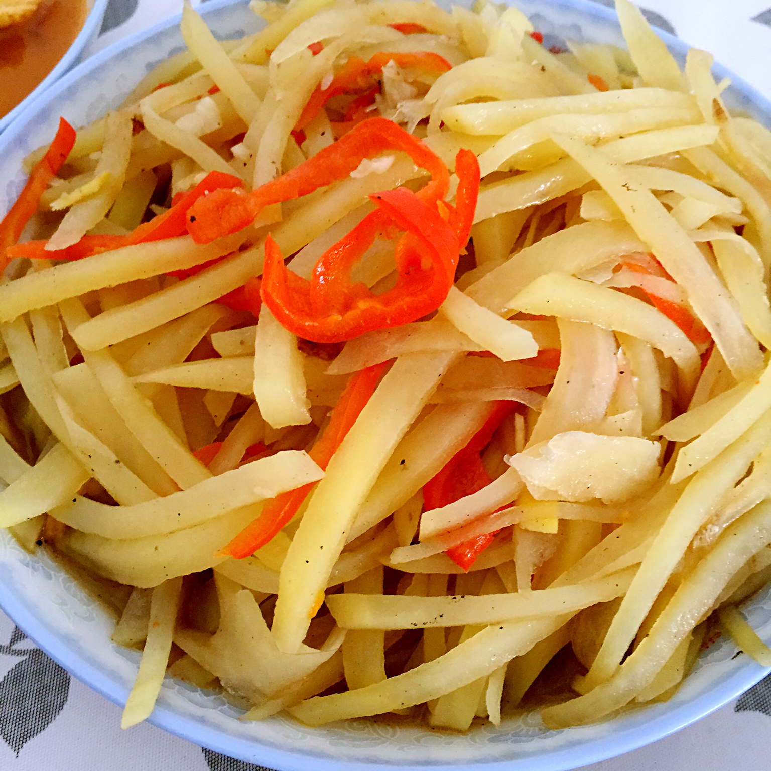 酸辣土豆丝-不用再愁不辣不酸了