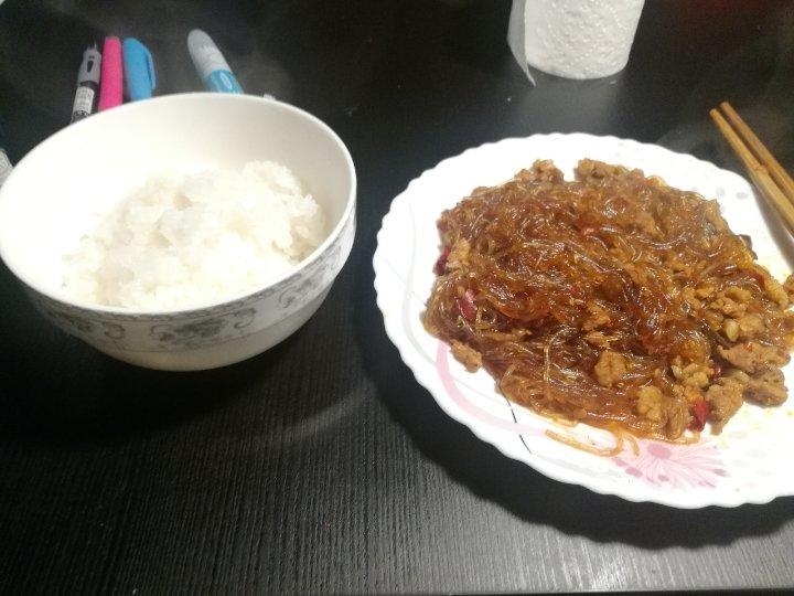 【蚂蚁上树】