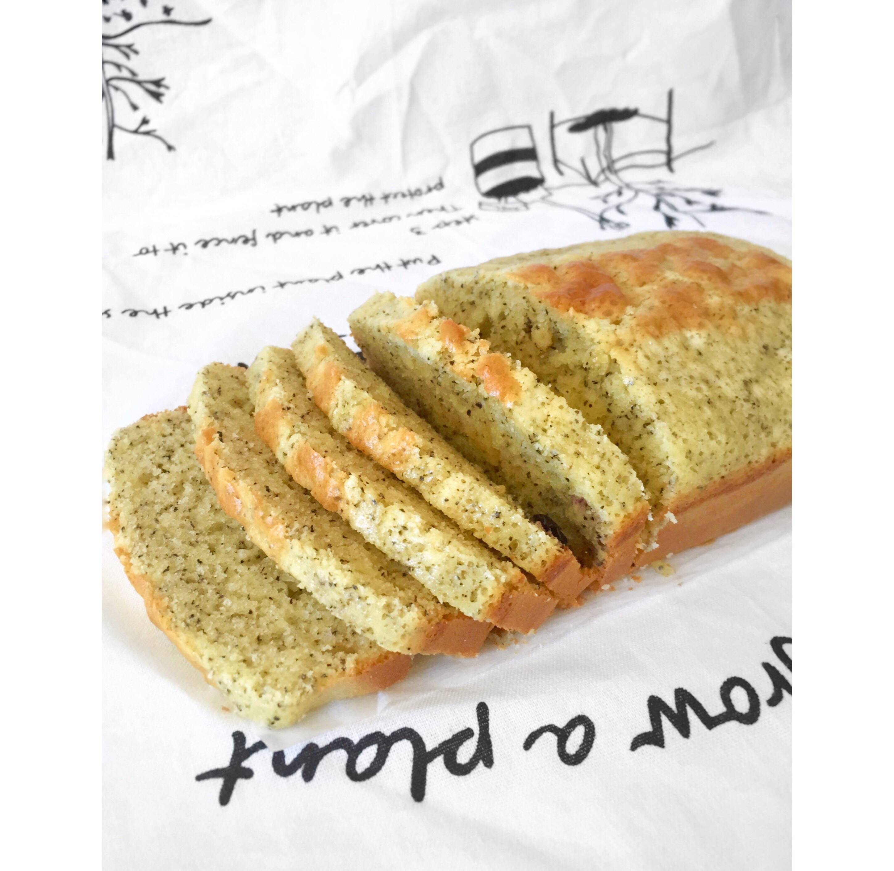 红茶蔓越莓比滋可巧蛋糕