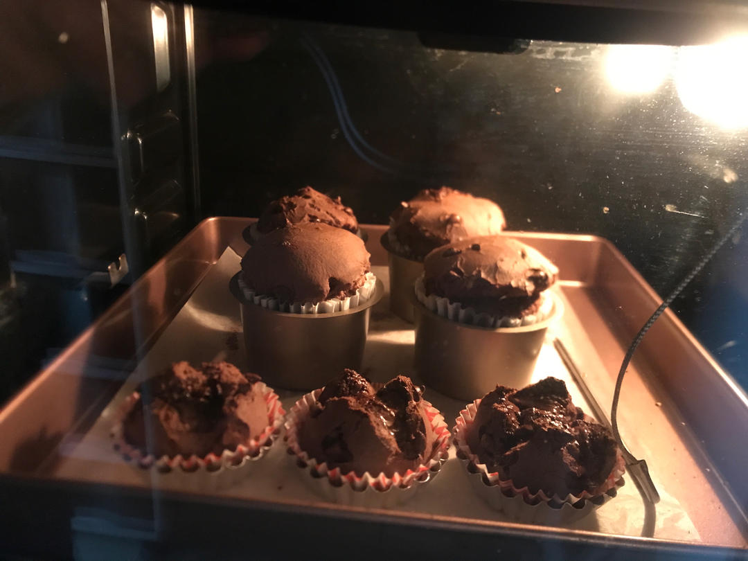 免打发！搅一搅就能做的爆浆巧克力糯米蛋糕