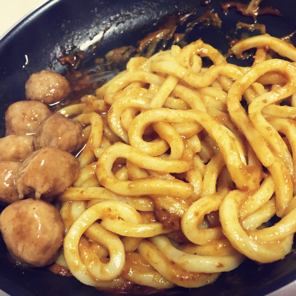 咖喱鱼丸乌冬面