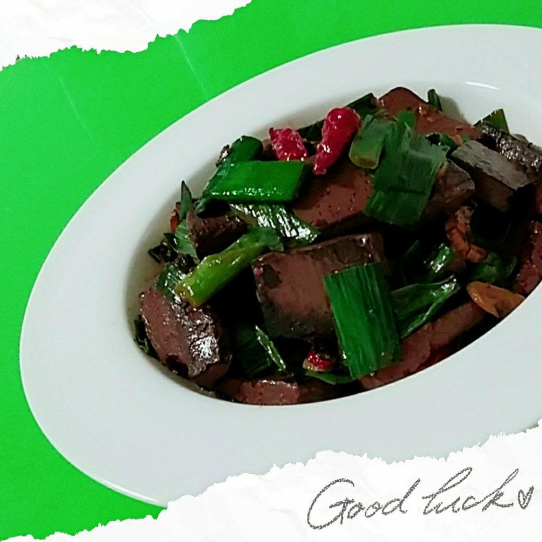 手机用户9838_5e2y做的香辣蒜苗炒猪血