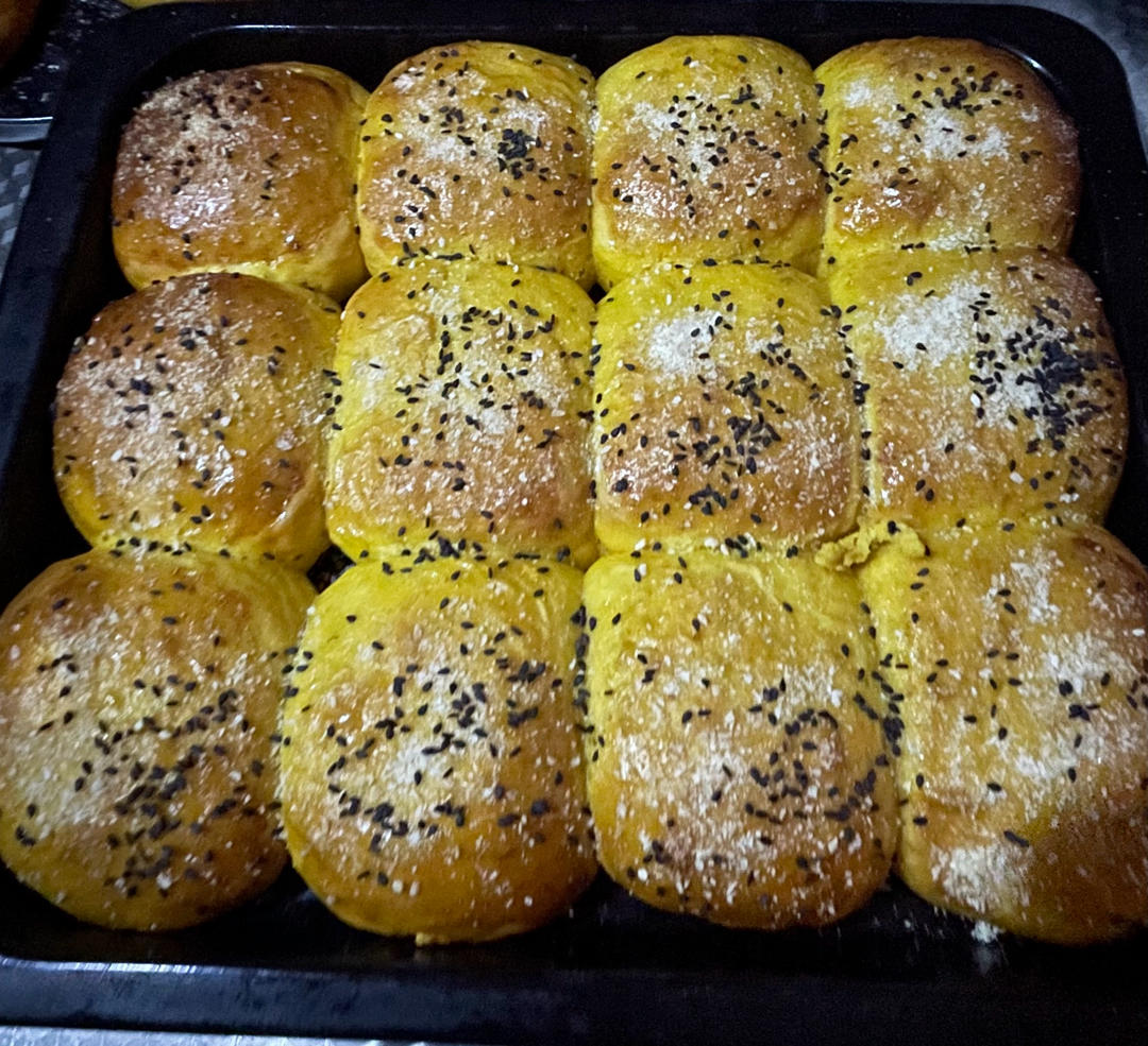 南瓜奶油小餐包（一次发酵）