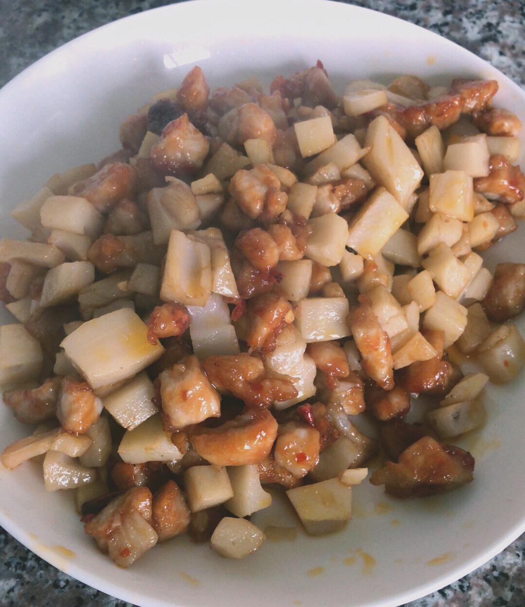 弟婷做的藕丁炒肉