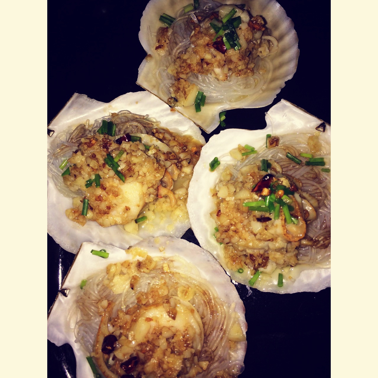 蒜蓉粉丝蒸扇贝