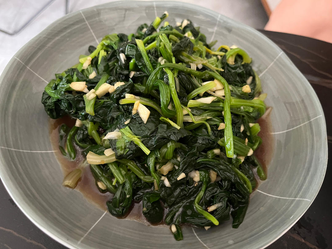 凉拌菠菜(家传秘方)